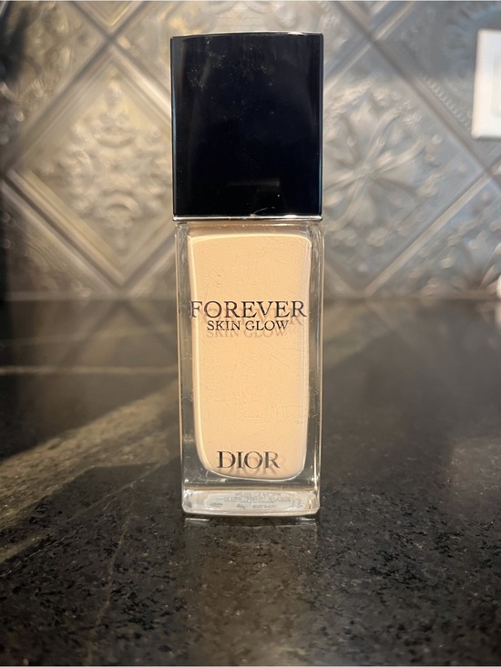 Dior Other - Dior Forever Skin Glow Foundation — Light Beige Shade